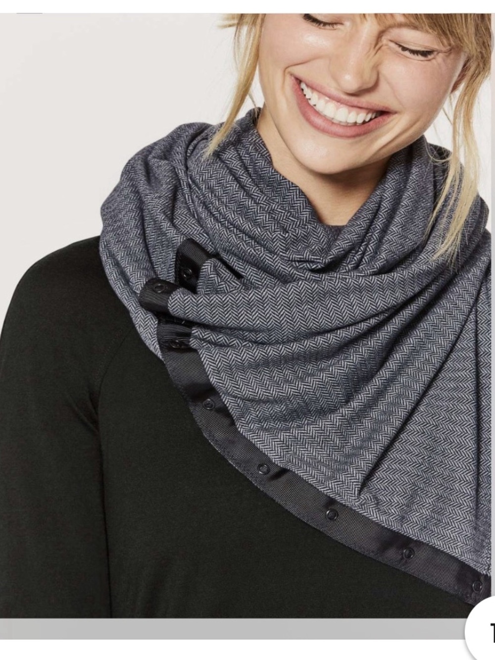 Lululemon Black and Gray Vinyasa Infinity Scarf